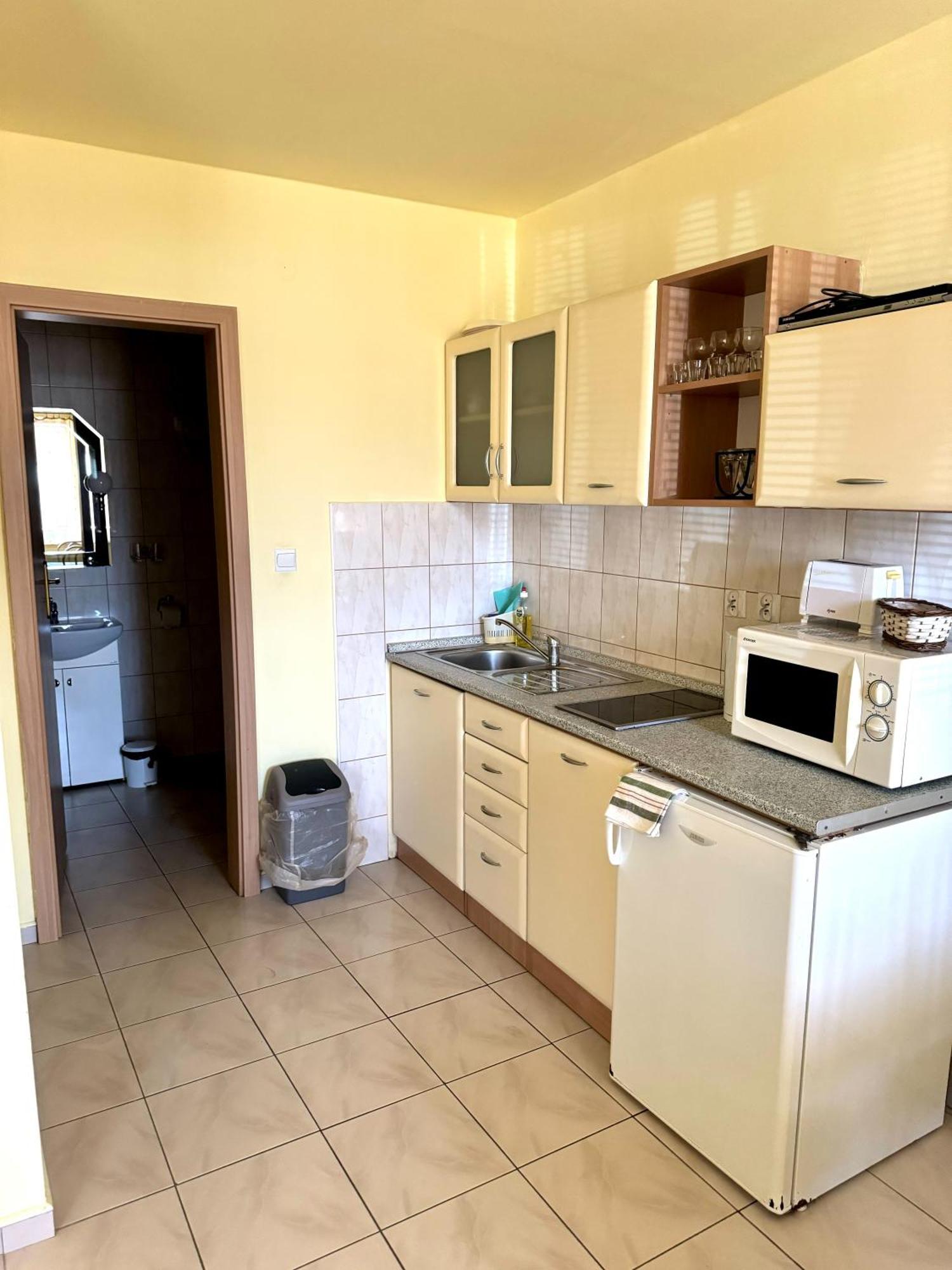 Apartmány Hawaii Patince Exterior foto